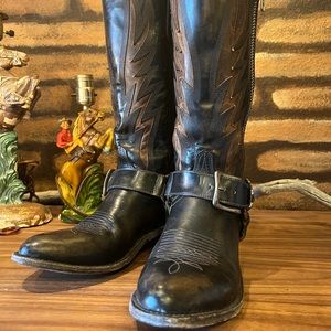 Old Gringo - Aileen - Motorcycle-Style Studded Harness Cowboy Boots - Size 8.5